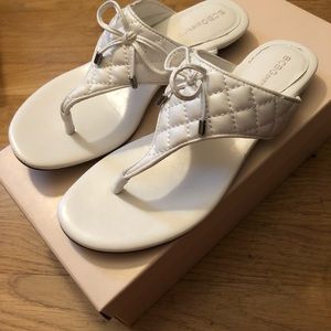 💥2 for $30💥 BCBGeneration sandal